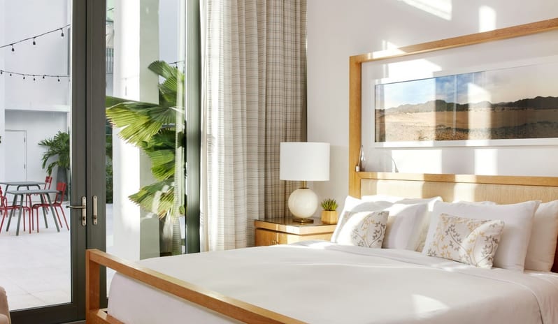 The Betsi Miami - Superior Balcony Bed